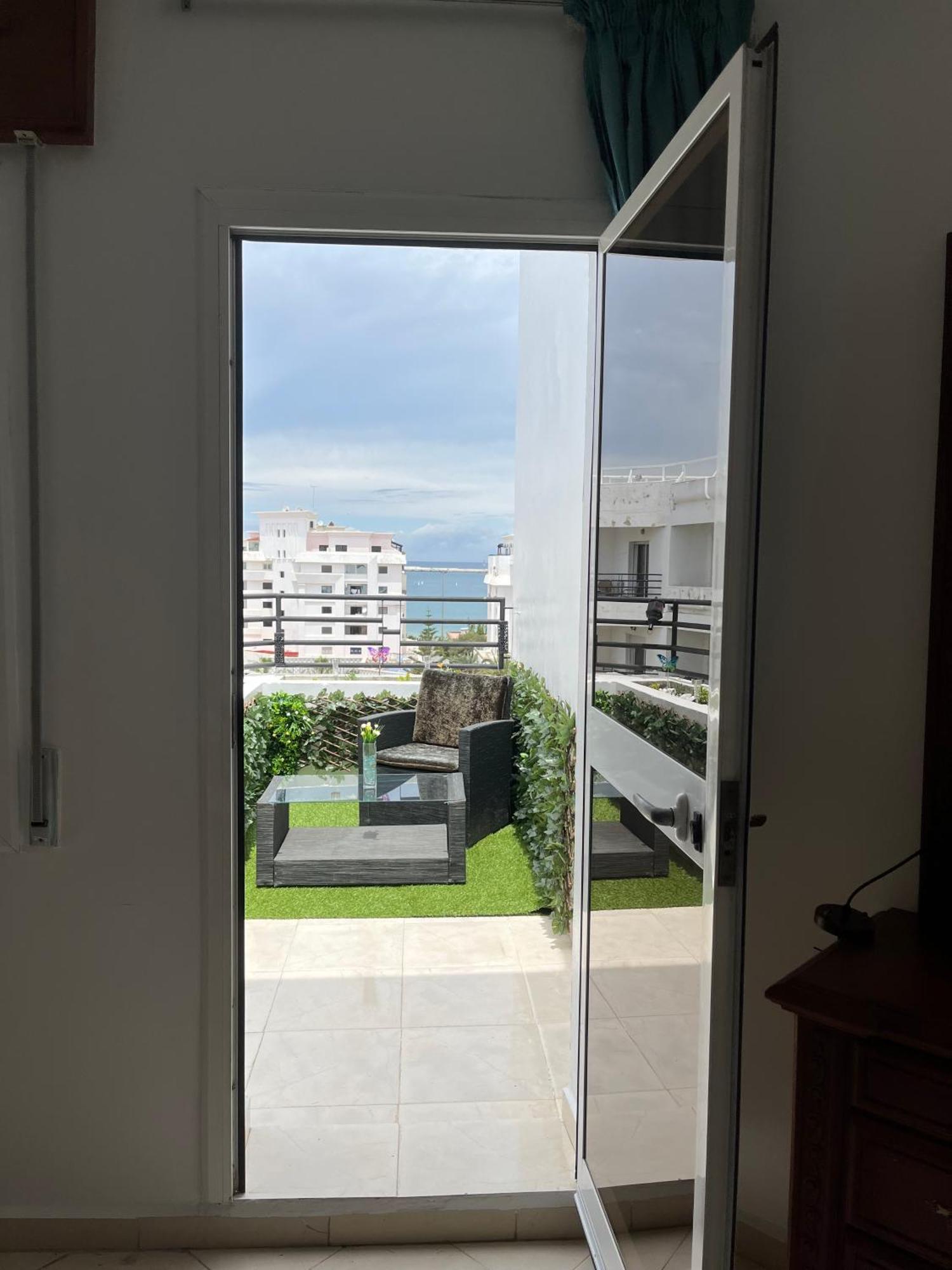 Bright Apartment With Sea View, Few Steps Away From The Tgv 탕헤르 외부 사진