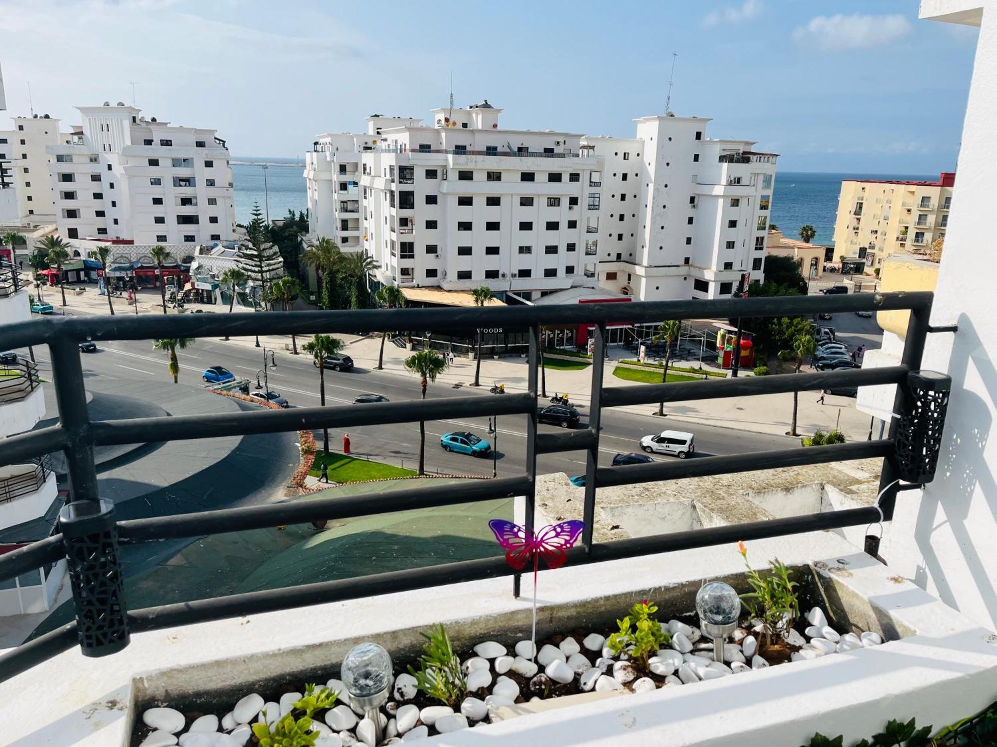 Bright Apartment With Sea View, Few Steps Away From The Tgv 탕헤르 외부 사진